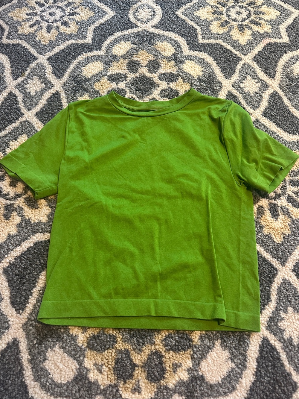 Crop Women’s green “a new day” Short-Sleeve Crewneck Tee